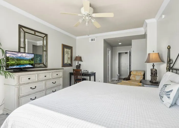 Royal Palms Penthouse 1403